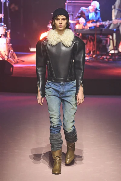 Look 31